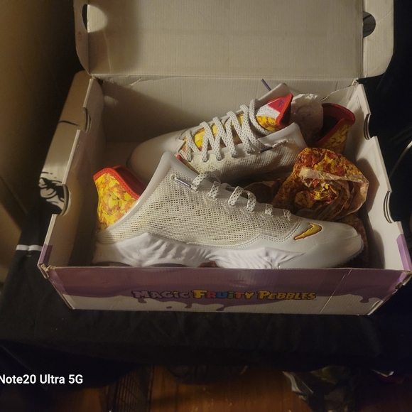 Magic Fruity Pebbles - Picture 3 of 3